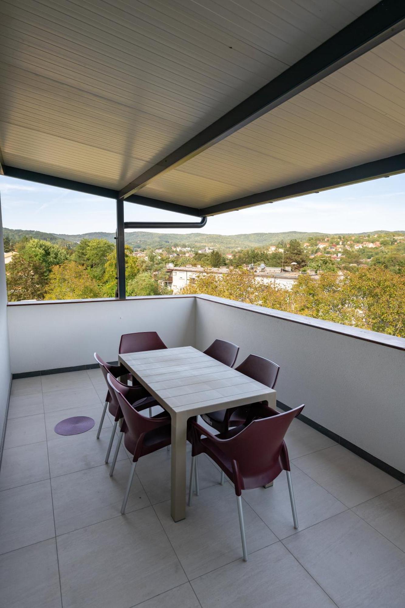 M&a Apartment *