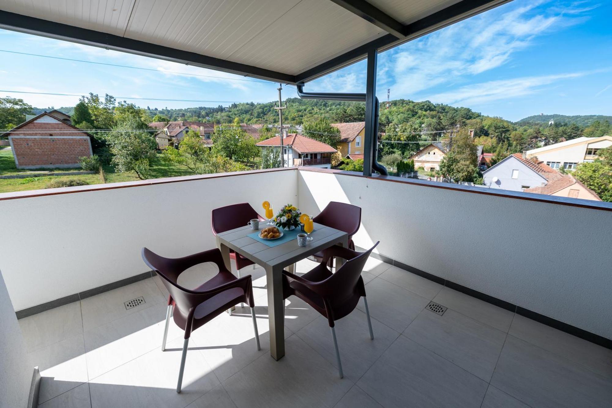 M&a Apartment *