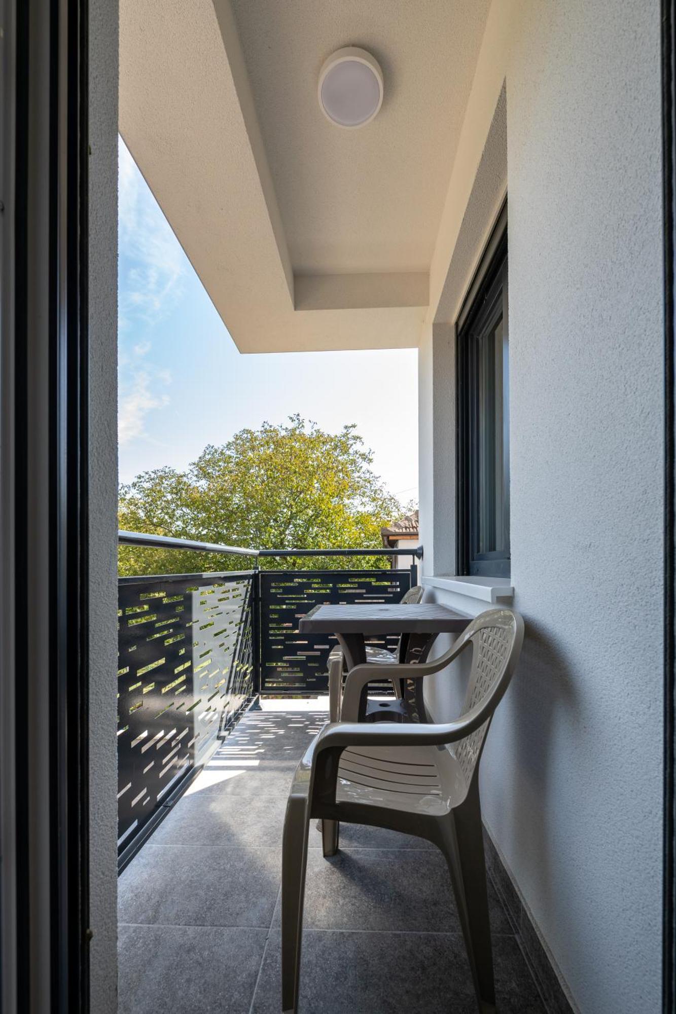 M&a Apartment *